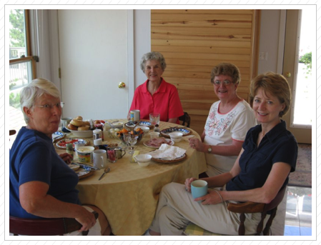 Patti & Teresa Loneske Agnes Crile Linda Loneske Chase